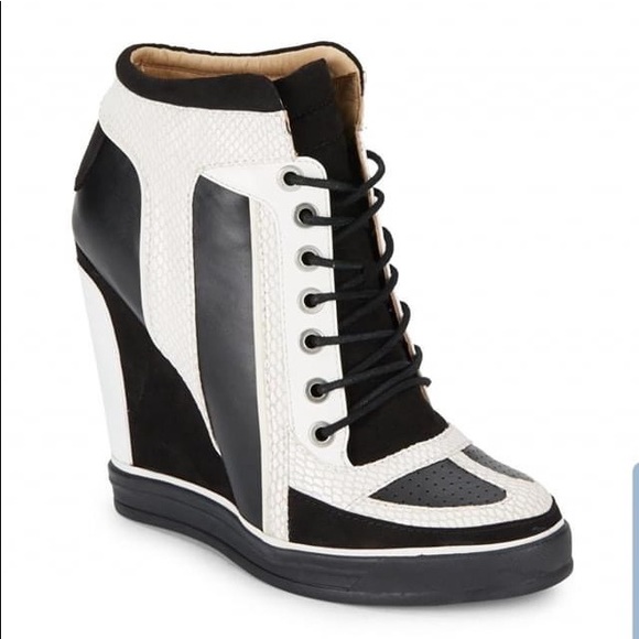 ISO WTB LOOKING FOR IN SEARCH OF WANT TO BUY LAMB HARAJUKU LOVERS LESPORTSAC - Picture 13 of 16